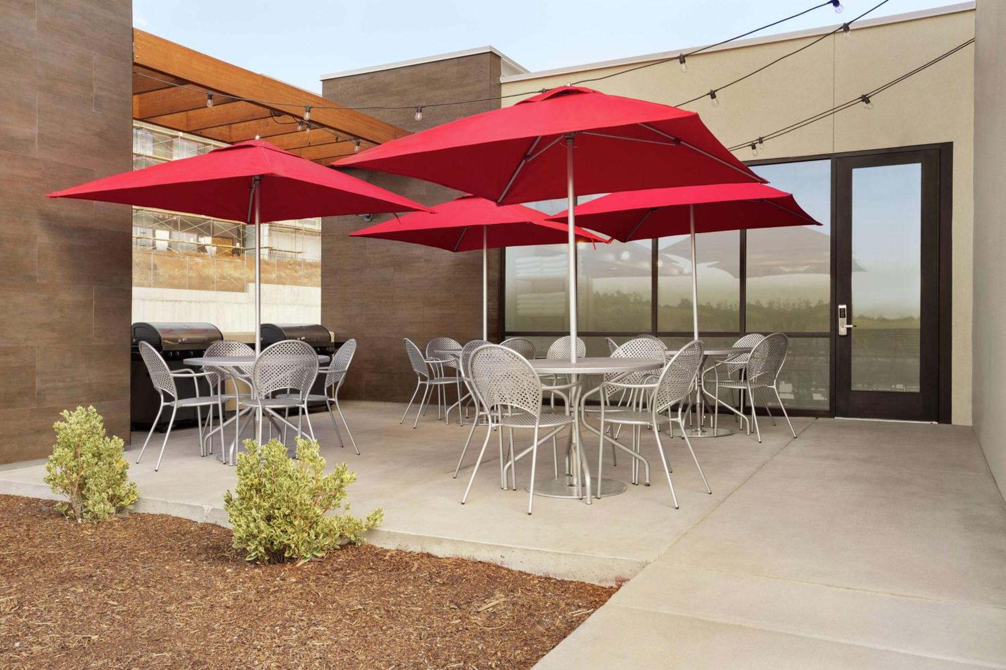 Home2 Suites By Hilton Elko Exterior photo